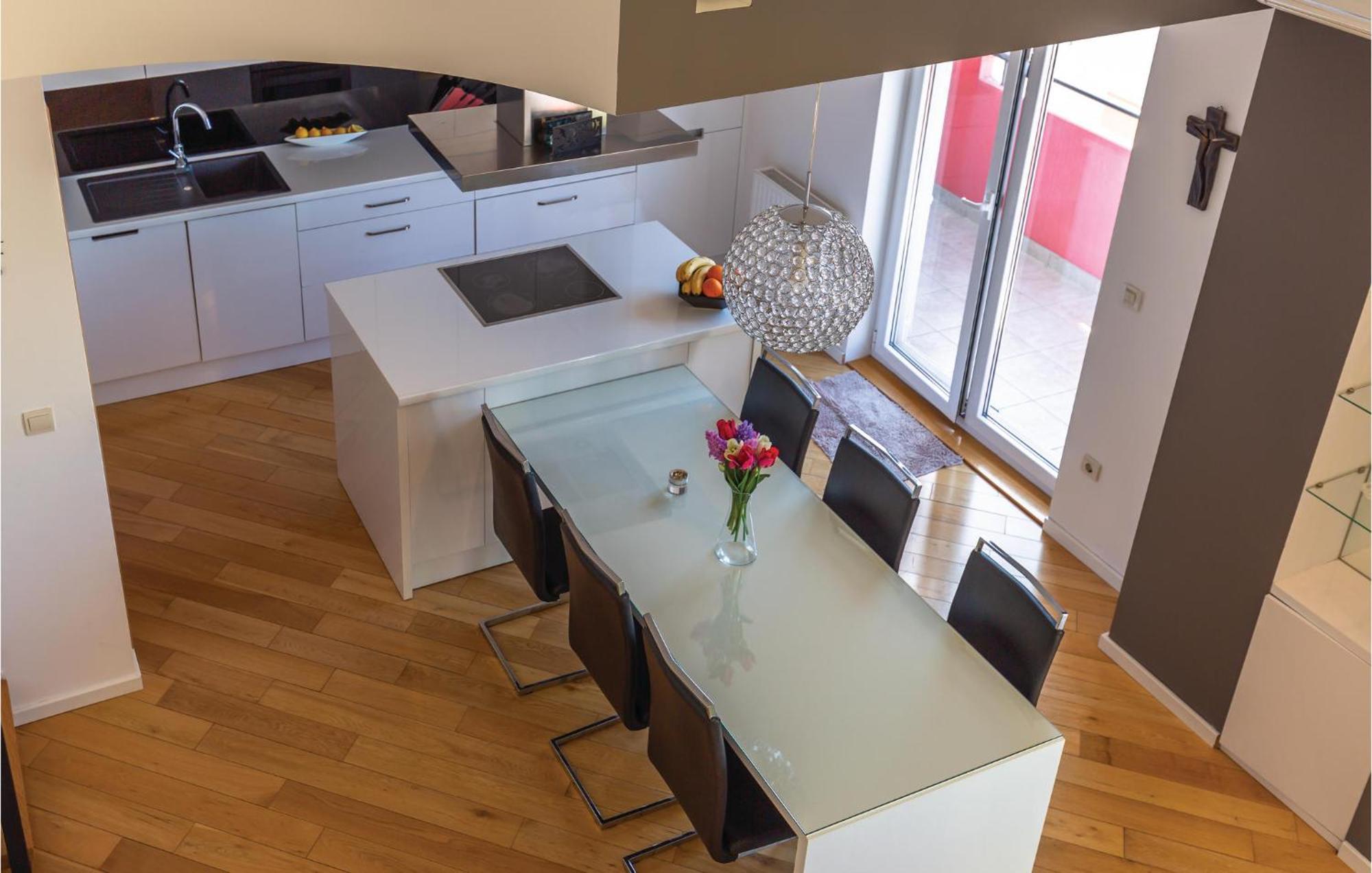 Lovely Apartment In Makarska With Kitchenette Zewnętrze zdjęcie